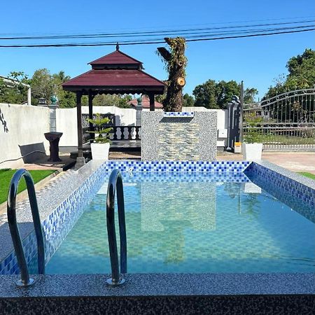 D'Bali Homestay - Private Swimming Pool, Netflix, Internet Wifi ,Cuckoo, Internet Wifi , Dryer, Washing Machine, Aircond Setiap Bilik & Ruang Tamu Pasir Puteh Exterior foto